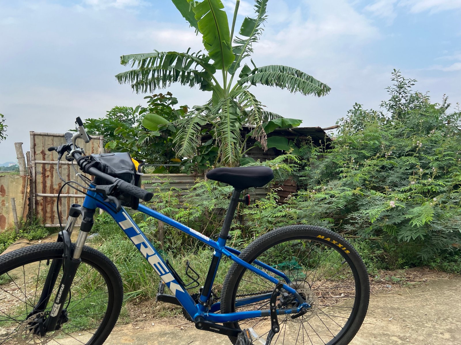 8-Day Vietnam Cycling Tour: Hue to Ho Chi Minh City Bike Adventure